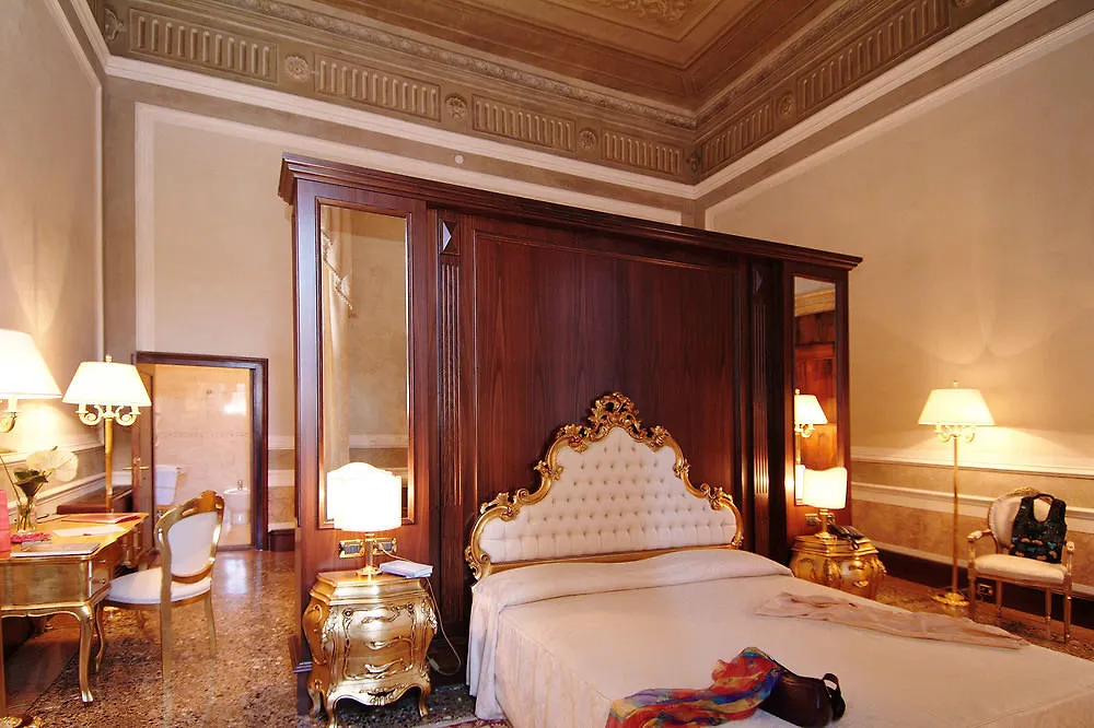Ca' Vendramin Zago Hotel Veneza 4*,